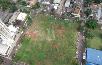 Imagem: O terreno possui 16.026m² de Área e está localizado em Centro