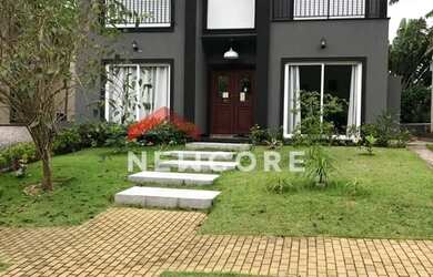 Imagem: A casa em condomínio possui 4 Dormitórios, 5 Banheiros, 4