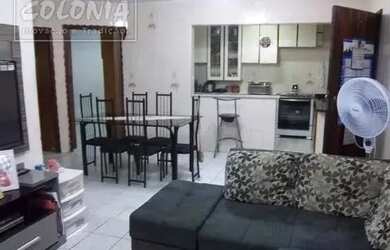 Imagem: A casa possui 2 Dormitórios, 2 Banheiros, 2 Vagas na garagem