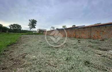 Imagem: O terreno possui 300m² de Área e está localizado em Parque