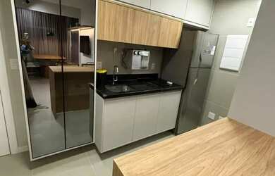 Imagem: O apartamento possui 1 Dormitório, 1 Banheiro, 1 Vaga na garagem