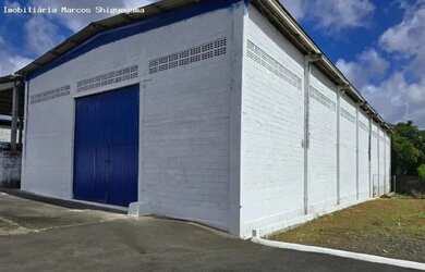 Imagem: O depósito possui 5 Vagas na garagem e 2350m² de Área e está