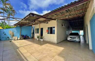 Imagem: A casa possui 2 Dormitórios, 1 Banheiro, 5 Vagas na garagem