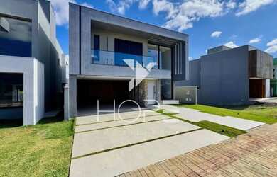 Imagem: A casa em condomínio possui 3 Dormitórios, 1 Banheiro, 4 Vagas