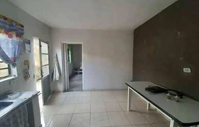 Imagem 2: Casa em Rua Angaiara - Jardim das Rosas Zona Leste - São Paulo/SP