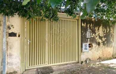 Imagem: A casa possui 2 Dormitórios, 1 Banheiro, 1 Vaga na garagem