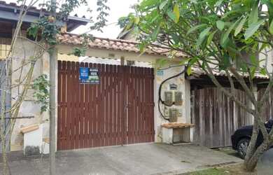 Imagem: A casa possui 2 Dormitórios e está localizado em Centro