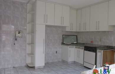 Imagem 11: Linda Casa. Churrasqueira, 250m² de Área, 5 Vagas na garageme3 Dormitórios