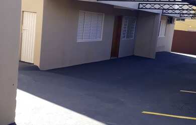 Imagem: A casa possui 5 Dormitórios, 5 Banheiros, 5 Vagas na garagem