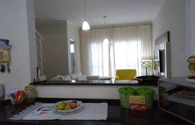 Imagem: A casa em condomínio possui 3 Dormitórios, 3 Banheiros, 2