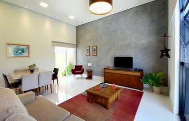 Imagem: A casa em condomínio possui 3 Dormitórios, 4 Banheiros, 4