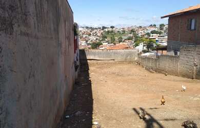 Imagem: O terreno possui 240m² de Área e está localizado em Jardim