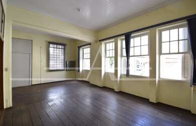 Imagem: O depósito possui 300m² de Área e está localizado em Centro