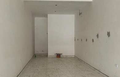 Imagem 1: Salão de 90 m² com banheiro para locação na Avenida Miguel Badra - Suzano