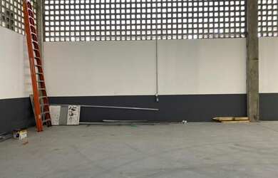 Imagem 8: Galpão/Depósito/Armazém para aluguel e venda possui 800 metros quadrados