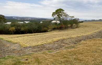 Imagem 2: Lote/Terreno para venda com 1030 metros quadrados em Salto de Pirapora - Salto de Pirapora