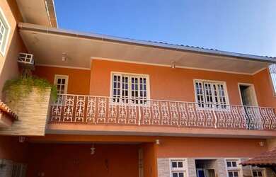 Imagem: A casa em condomínio possui 4 Dormitórios, 3 Banheiros, 3