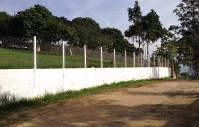 Imagem: O terreno possui 2.800m² de Área e está localizado em Santa