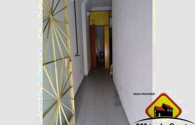 Imagem: O depósito possui 1 Vaga na garagem, 210m² de Área e está