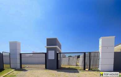 Imagem 13: Casa térrea com 2 dormitórios, sala, cozinha americana.Condomínio fechado...