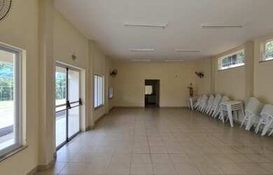 Imagem 8: Linda casa com piscina a venda no condomínio Portal das Monções em...