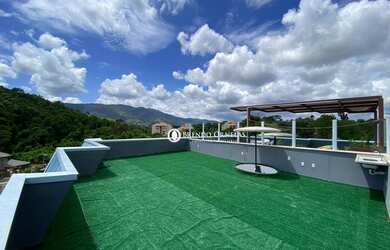 Imagem: O apartamento possui 2 Dormitórios, 2 Banheiros, 190m² de