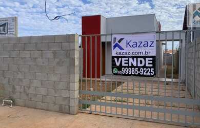 Imagem: A casa possui 2 Dormitórios, 1 Banheiro, 1 Vaga na garagem