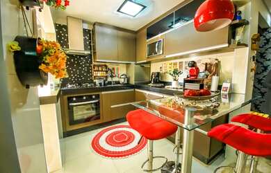 Imagem: O apartamento possui 2 Dormitórios, 1 Banheiro, 2 Vagas na