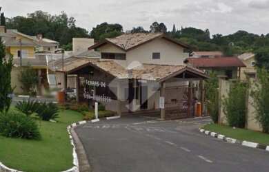 Imagem: O terreno possui 680m² de Área e está localizado em Pinheirinho