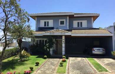 Imagem: A casa em condomínio possui 3 Dormitórios, 4 Banheiros, 4