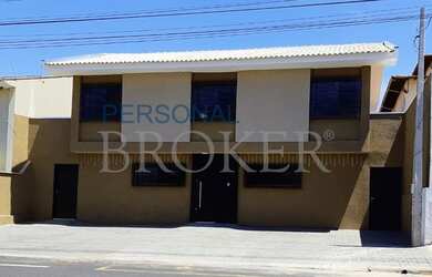 Imagem: A casa possui 5 Dormitórios, 4 Banheiros, 245m² de Área e