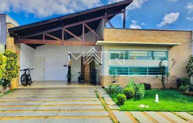 Imagem: A casa em condomínio possui 3 Dormitórios, 2 Banheiros, 2