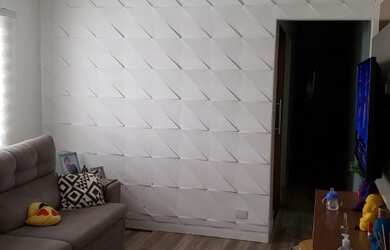 Imagem: A casa possui 3 Dormitórios, 1 Banheiro, 3 Vagas na garagem