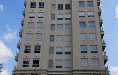 Imagem: O depósito possui 2 Vagas na garagem e 80m² de Área e está