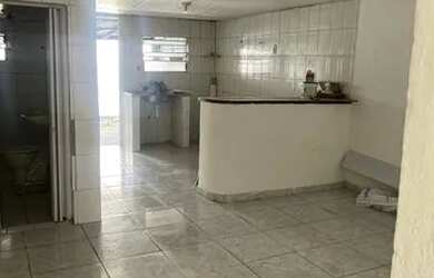 Imagem: A casa possui 1 Dormitório, 1 Banheiro e está localizado