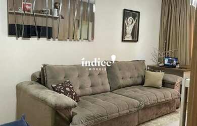 Imagem: A casa em condomínio possui 3 Dormitórios, 1 Banheiro, 2 Vagas