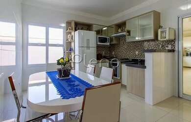 Imagem 15: Venda Sobrado com 258,00 metroQuadrado, 3 dormitório s , 4 vaga s . Swiss...