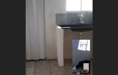 Imagem: A casa possui 2 Dormitórios, 1 Banheiro e está localizado