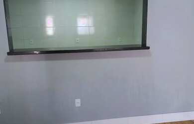 Imagem: A casa possui 2 Dormitórios, 2 Banheiros, 2 Vagas na garagem