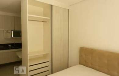 Imagem: O studio possui 1 Dormitório, 1 Banheiro, 1 Vaga na garagem