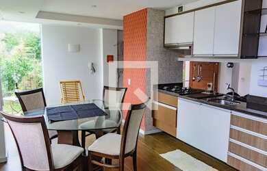 Imagem: A casa possui 1 Dormitório, 1 Banheiro, 2 Vagas na garagem