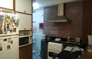 Imagem: O apartamento possui 1 Dormitório, 1 Banheiro, 35m² de Área