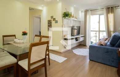 Imagem: O apartamento possui 3 Dormitórios, 1 Banheiro, 1 Vaga na garagem