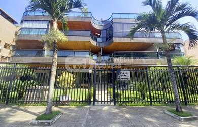 Imagem: O apartamento possui 2 Dormitórios, 1 Banheiro, 3 Vagas na