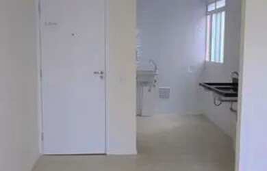 Imagem: O apartamento possui 1 Dormitório, 1 Banheiro, 1 Vaga na garagem