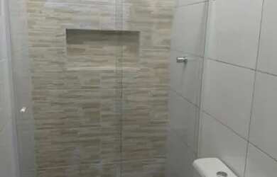 Imagem: A kitnet possui 1 Dormitório, 1 Banheiro, 2 Vagas na garagem