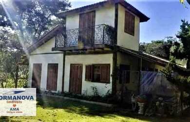 Imagem: A casa em condomínio possui 2 Dormitórios, 3 Banheiros, 5