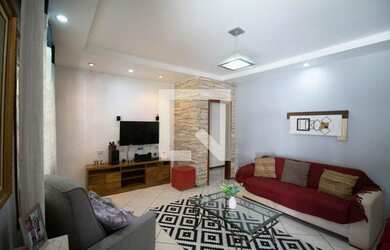 Imagem: A casa para alugar possui 3 Dormitórios, 3 Banheiros, 4 Vagas