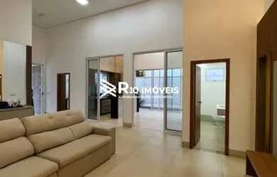 Imagem: A casa possui 3 Dormitórios, 3 Banheiros, 2 Vagas na garagem