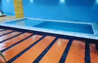 Imagem: A casa possui 2 Dormitórios, 4 Banheiros, 2 Vagas na garagem